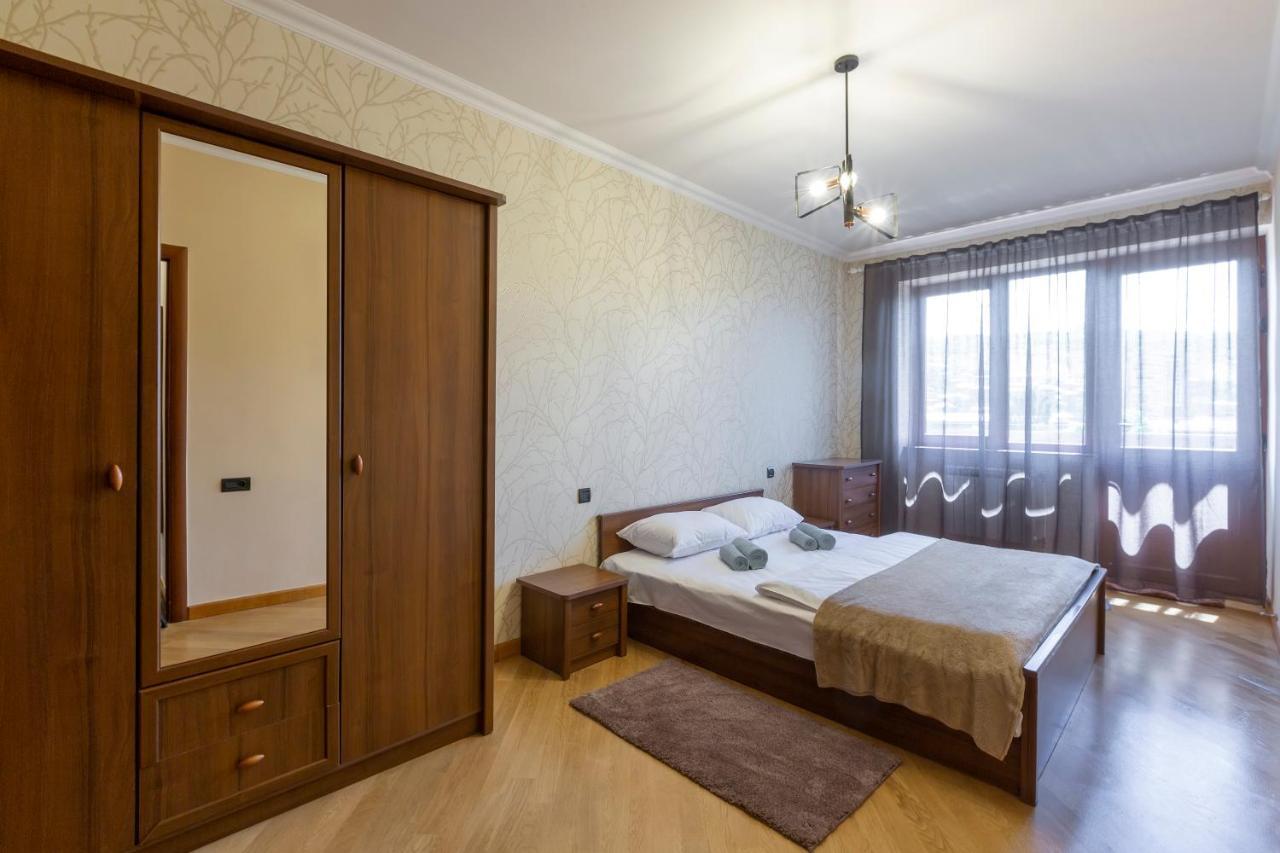 Umba Apartment N4 - Balcony And Mount Ararat View Jerevan Buitenkant foto